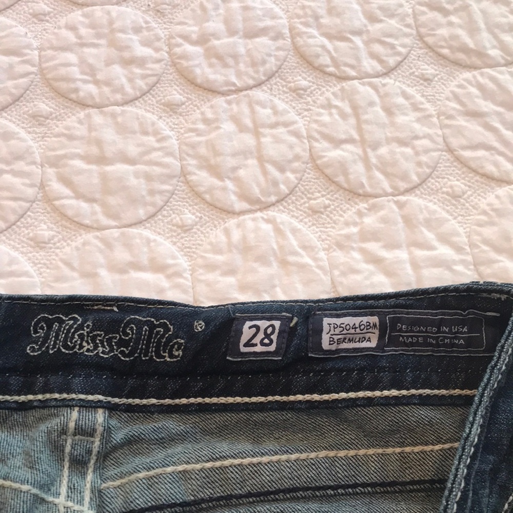 {Miss Me} Embellished Back Pocket Bermuda’s 28 - Picture 4 of 7